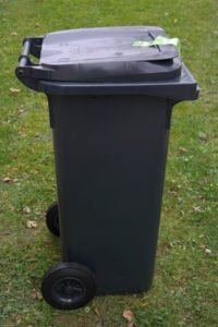 contenedor de basura para jardin