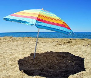 Las Mejores Sombrillas de Playa con Filtro Solar UV