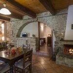 ¿Es necesario poner tubo en interior de chimenea de obra? chimenea de obra boca abierta 150x150 - ¿Es necesario poner tubo en interior de chimenea de obra?